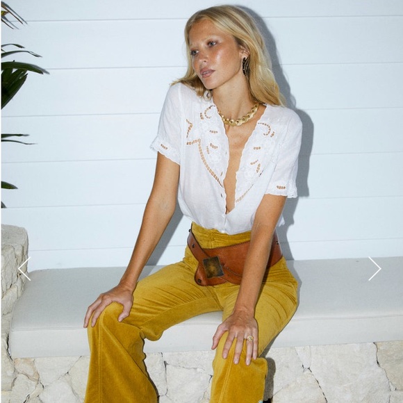 Chasing Unicorns✨ Not Alone Anymore Linen Cutwork Blouse sz M - Picture 10 of 17